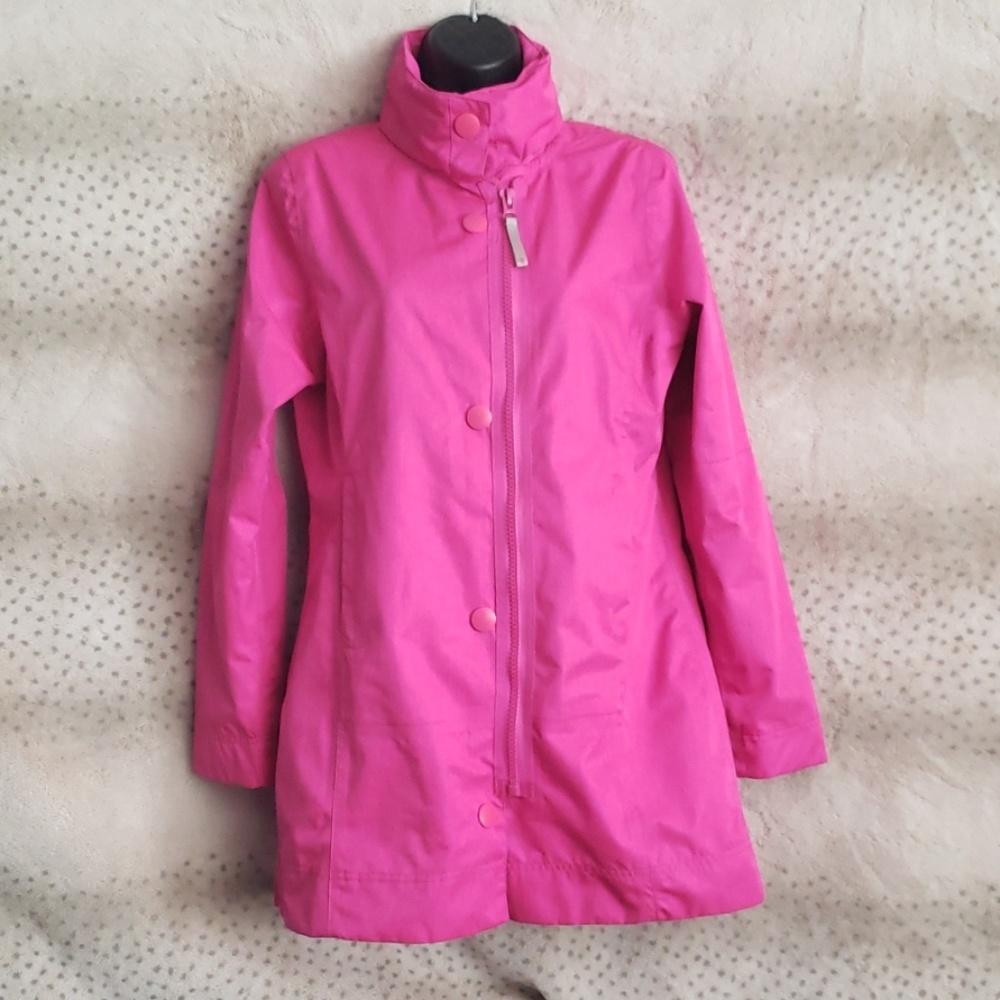 Beautiful MPG Fushia lightweight raincoat